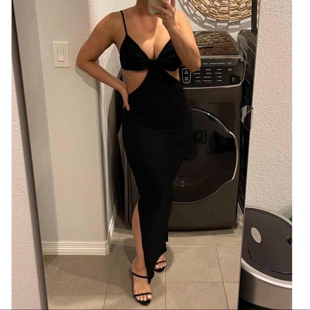 Gabriella Cutout Solid Split Hem Dress - Picture 9 of 11